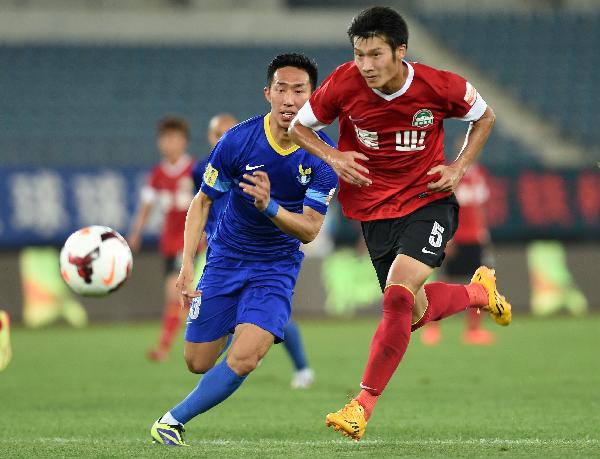 女子赛会纪录告破 扎西次仁夺国内男子冠军 2025广州马拉松圆满落幕