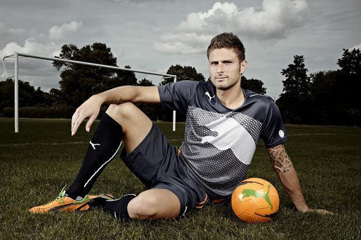 卡里克曼联首训两主力回归战曼城，巨头场边监督