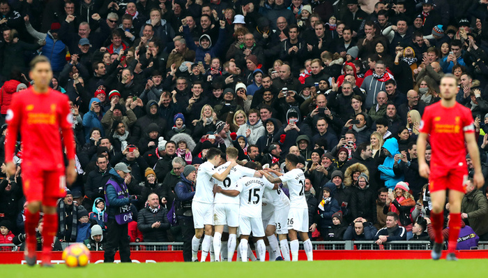 最后一投的抉择 英雄独舞还是团队协奏 篮球哲学的分岔路口