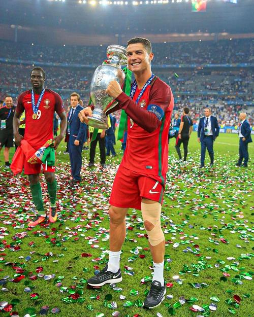 西媒：马竞可能会为波尔图小将莫拉支付七千万欧解约金