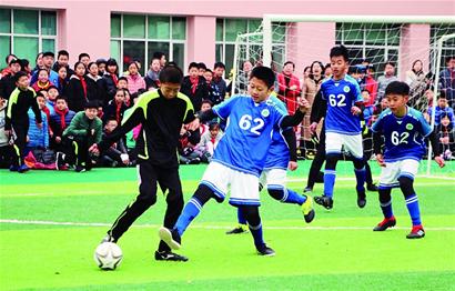 柯林斯蜕变 成快船四号位答案