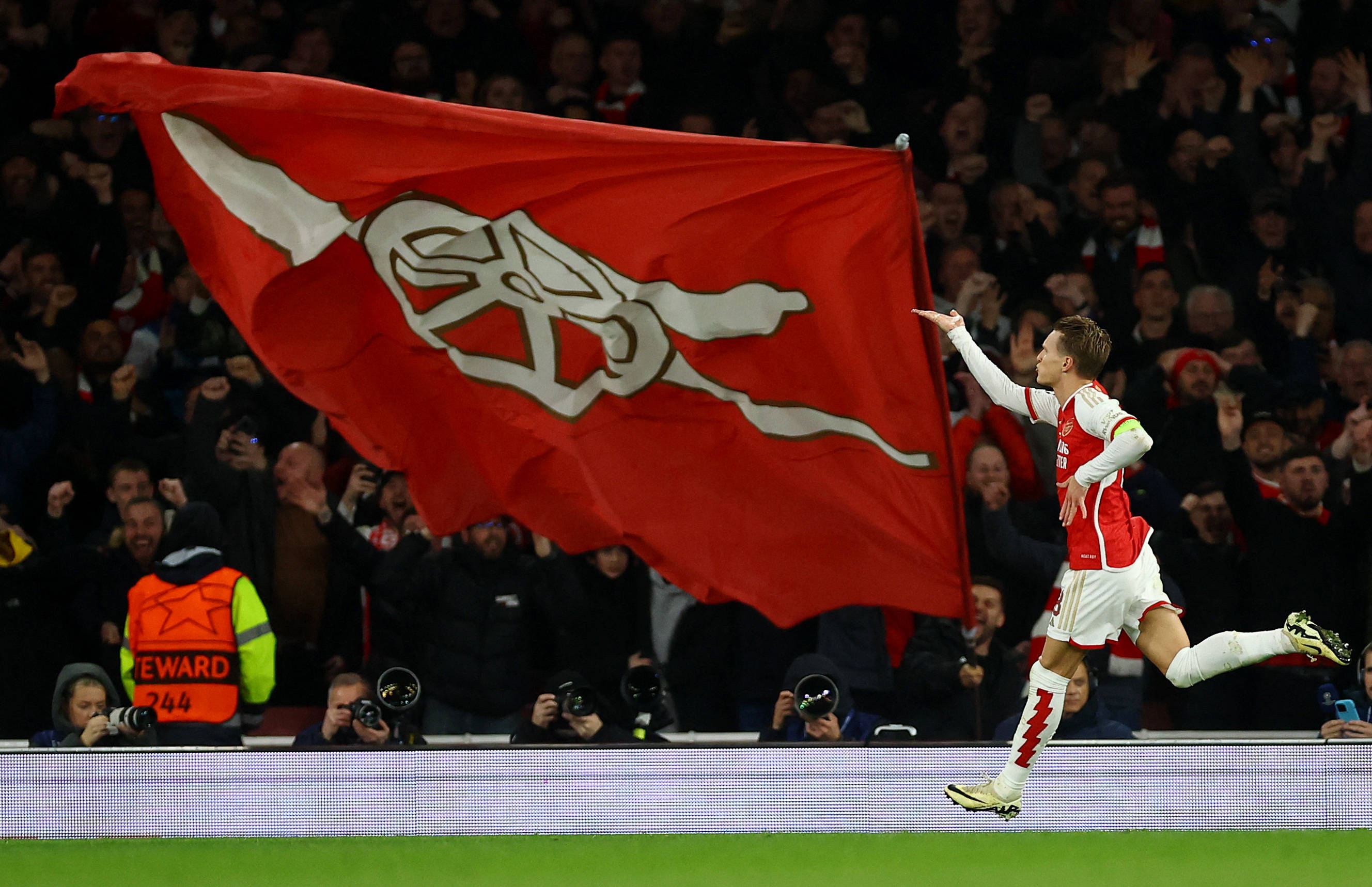 [中超]北京国安迎来三连胜