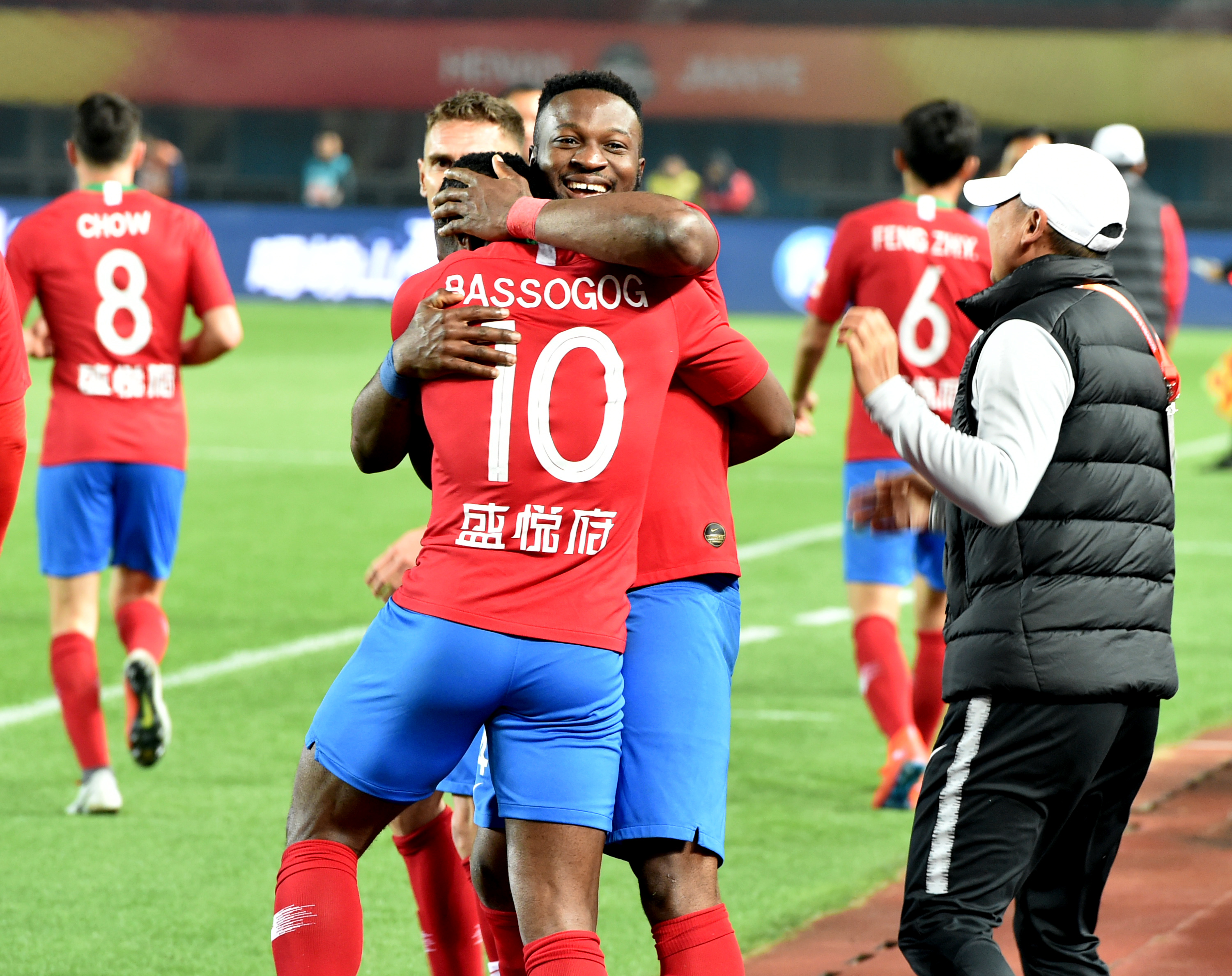 德甲前瞻｜法兰克福1-3多特蒙德：大黄蜂只争老二